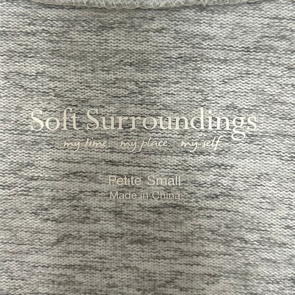 Soft Surroundings Gray Pink Floral Poppy V Neck Split Hem Tunic Top PS - Picture 10 of 11